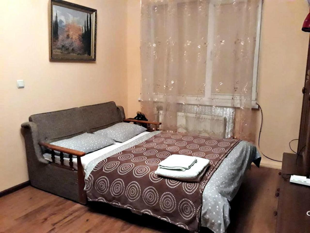 Apartment In The Historical City Center Chernivtsi Εξωτερικό φωτογραφία